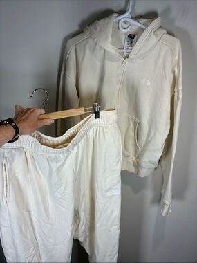 The North Face Cream Fleece Jogger Set Hoodie Sweatpants Women’s XL
